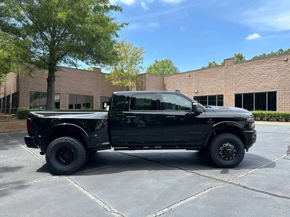 2026 Ram 3500 - Image 10 of 24