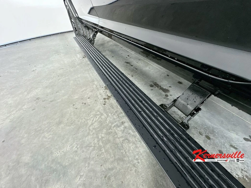2026 Ram 3500 - Image 21 of 23