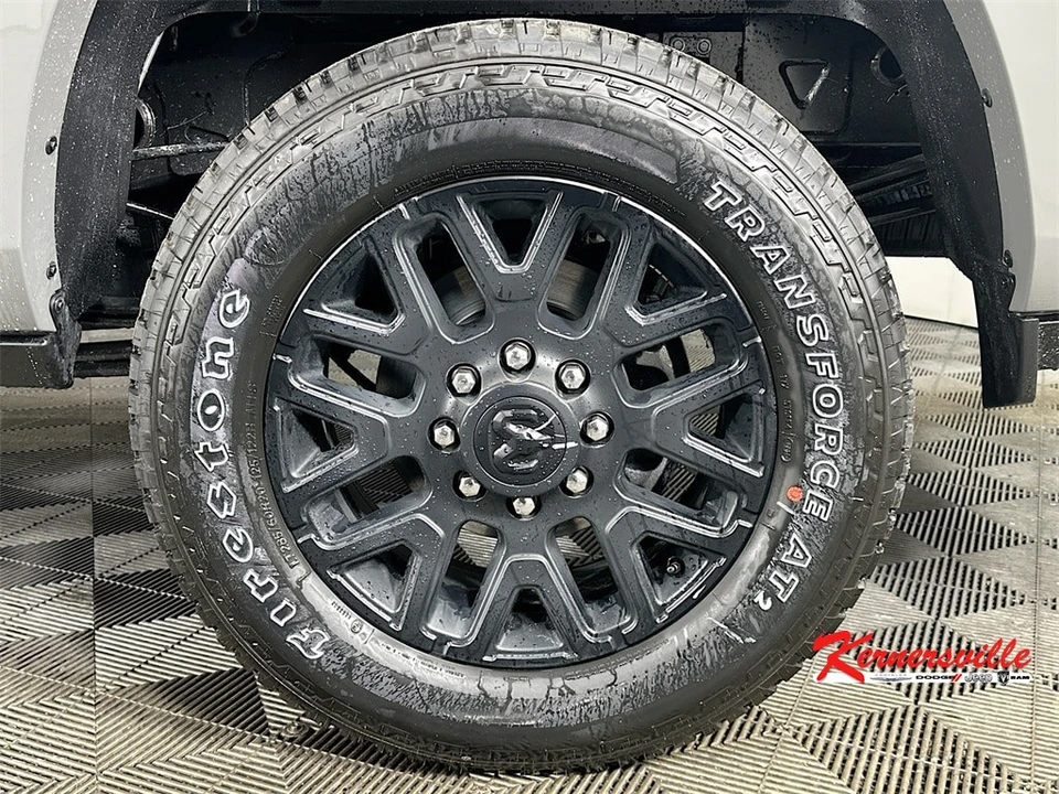 2026 Ram 3500 - Image 17 of 21