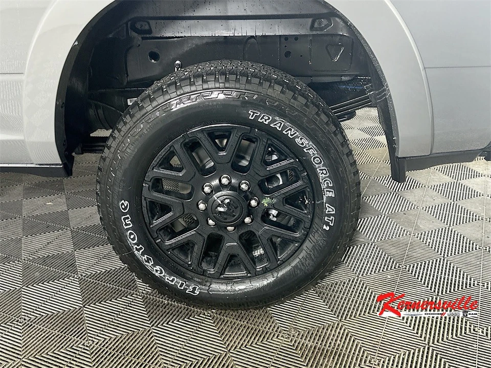 2026 Ram 3500 - Image 17 of 21