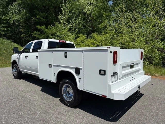 2026 Ram 3500 - Image 11 of 31