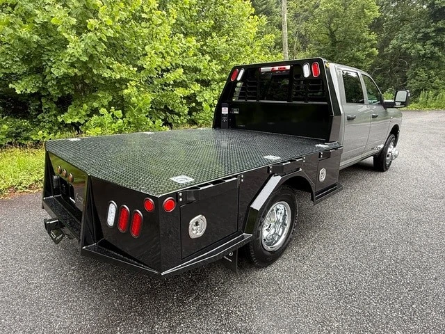 2026 Ram 3500 - Image 8 of 30