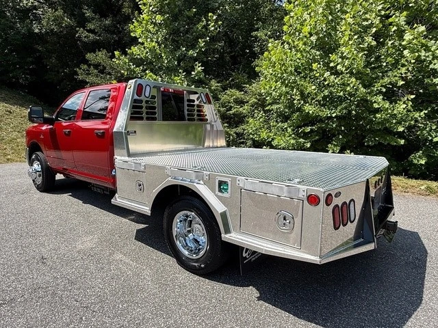 2026 Ram 3500 - Image 10 of 30
