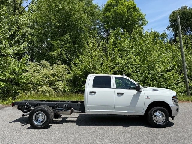 2026 Ram 3500 - Image 5 of 26