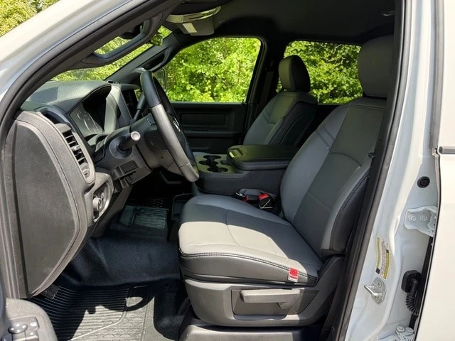 2026 Ram 3500 - Image 15 of 31