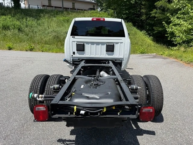 2026 Ram 3500 - Image 9 of 31