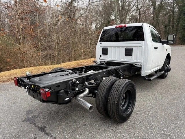 2026 Ram 3500 - Image 7 of 21