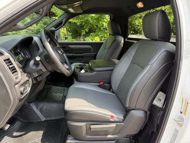 2026 Ram 3500 - Image 14 of 29