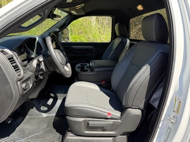 2026 Ram 3500 - Image 11 of 23