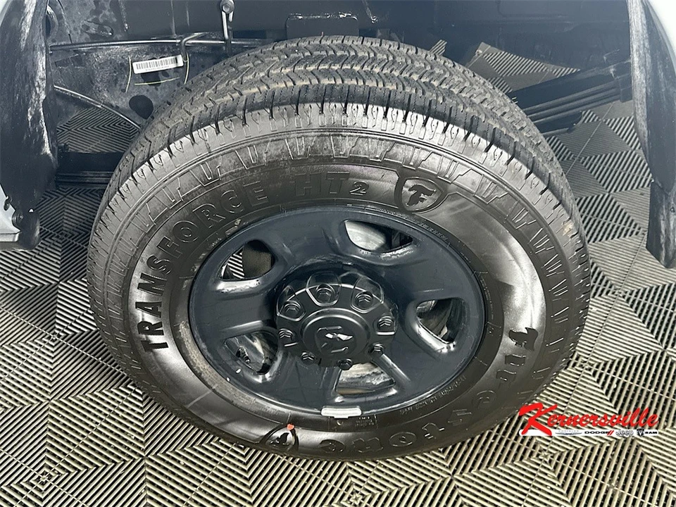 2026 Ram 3500 - Image 17 of 21