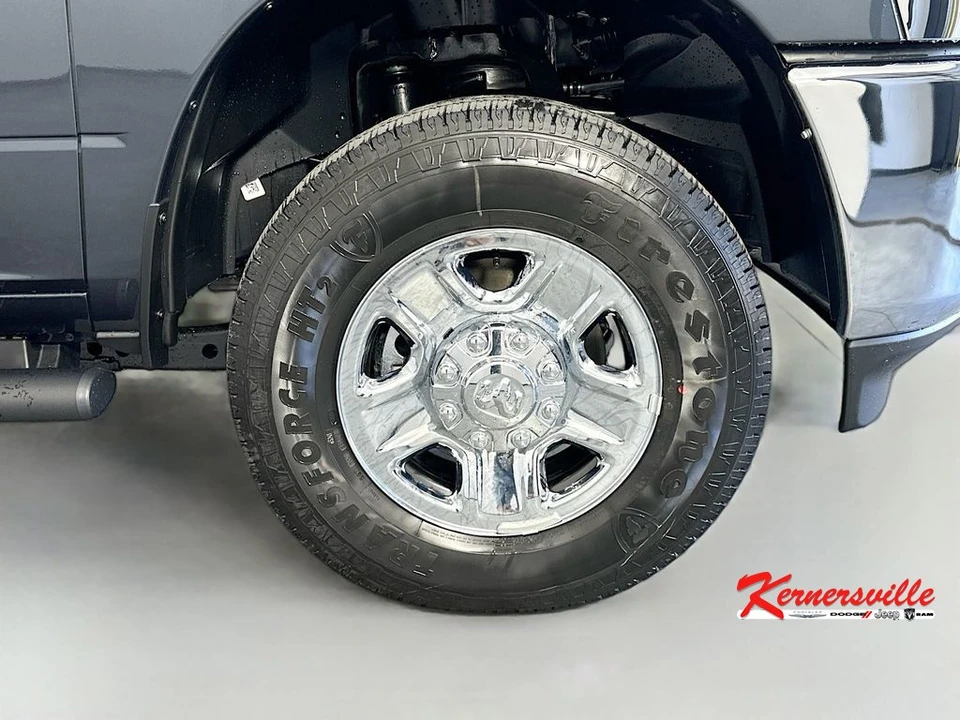 2026 Ram 3500 - Image 16 of 21
