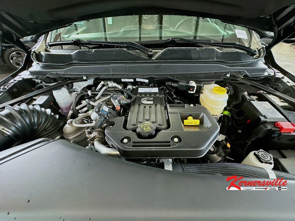 2026 Ram 3500 - Image 17 of 21