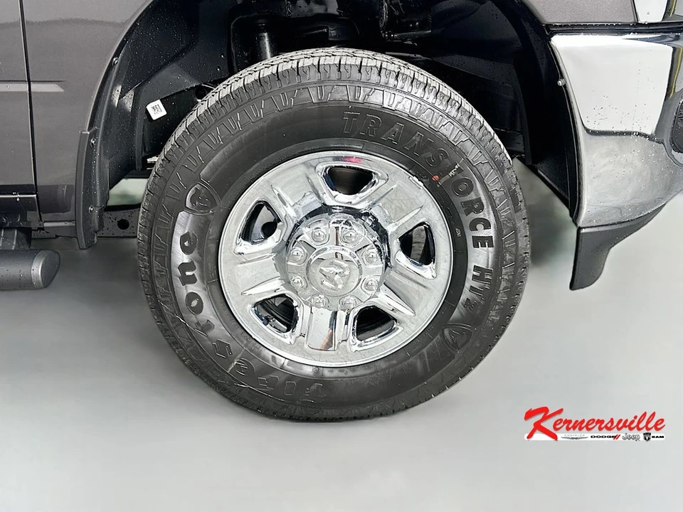 2026 Ram 3500 - Image 16 of 21