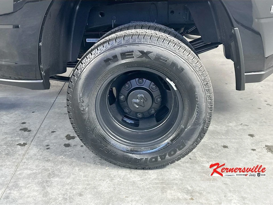 2026 Ram 3500 - Image 18 of 22