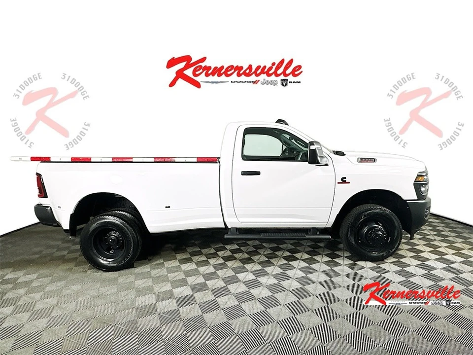 2026 Ram 3500 - Image 8 of 12