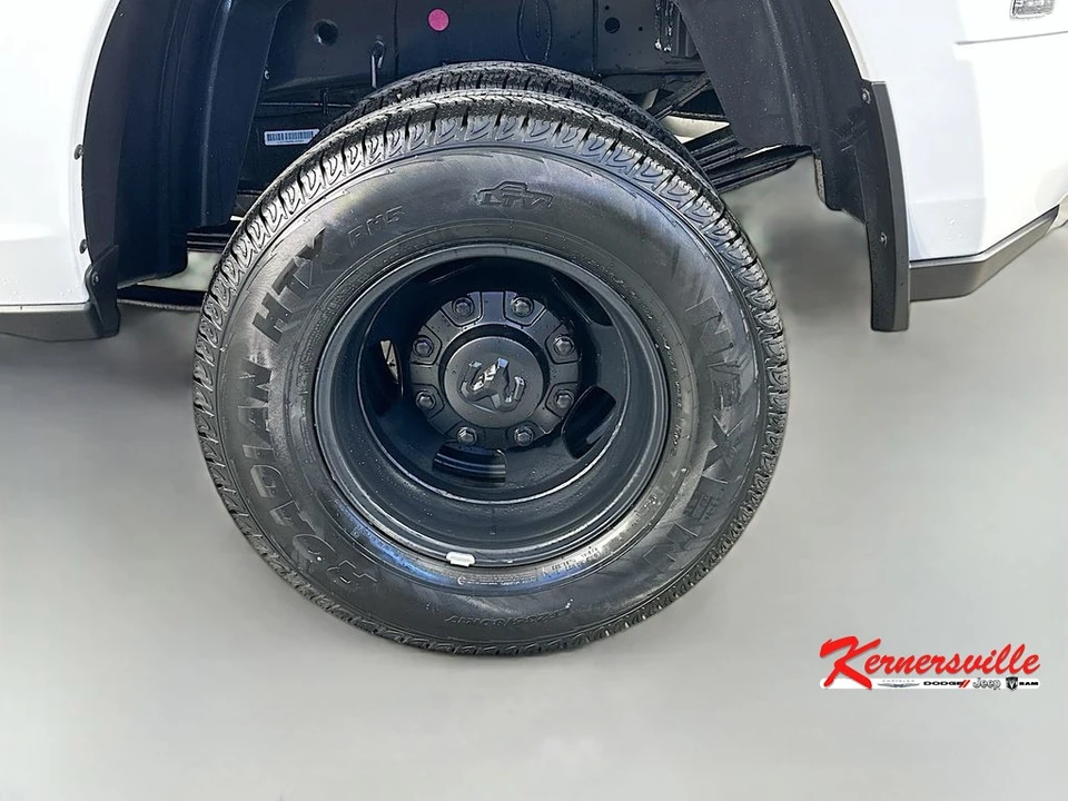 2026 Ram 3500 - Image 17 of 22