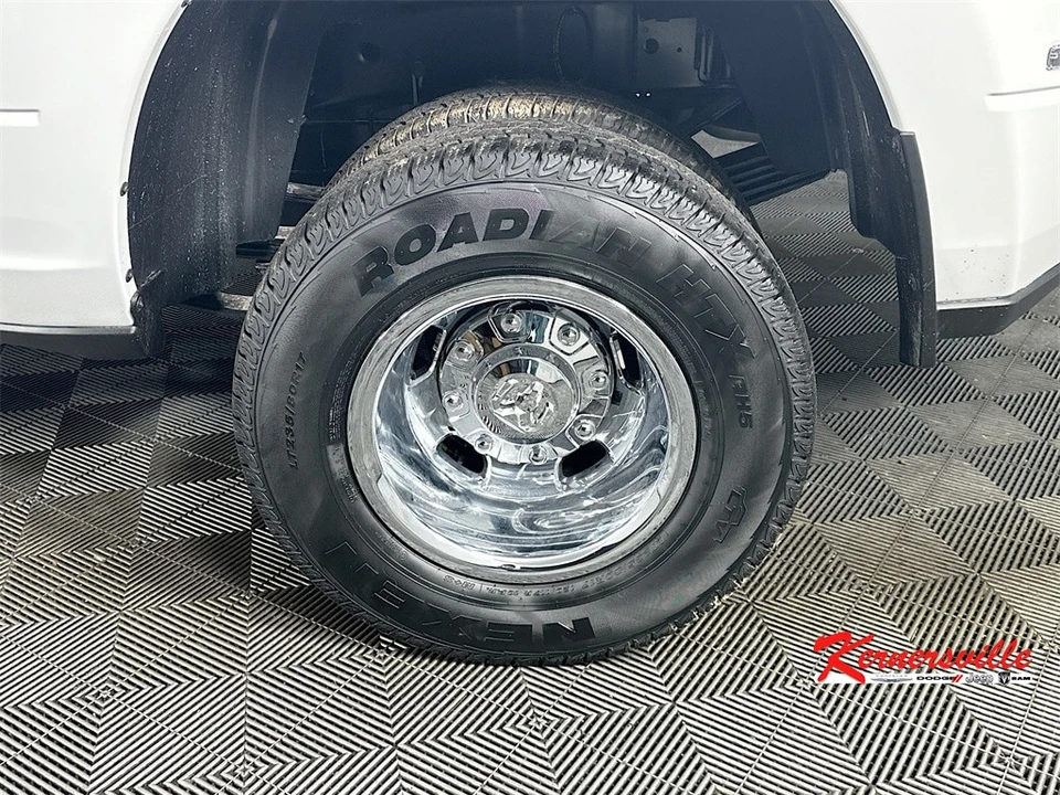 2026 Ram 3500 - Image 17 of 21
