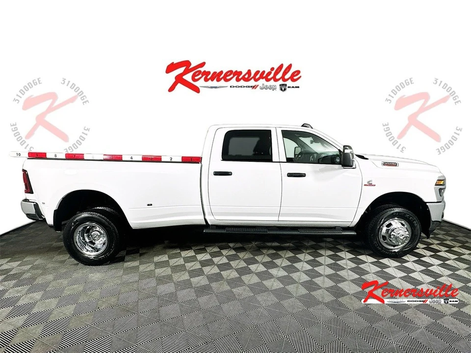 2026 Ram 3500 - Image 8 of 20