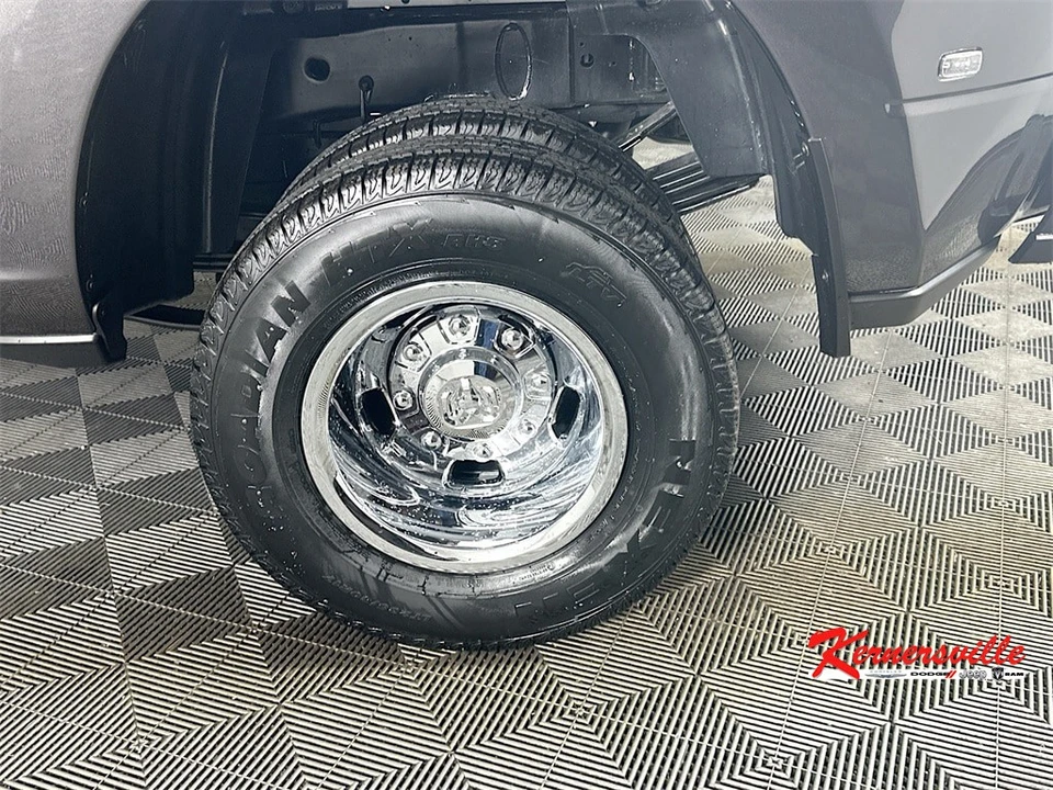 2026 Ram 3500 - Image 17 of 21