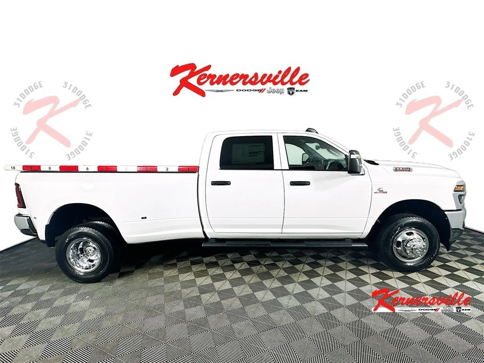 2026 Ram 3500 - Image 8 of 12
