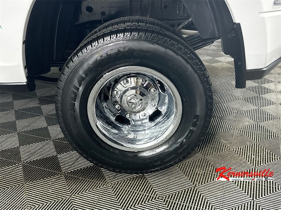 2026 Ram 3500 - Image 16 of 21