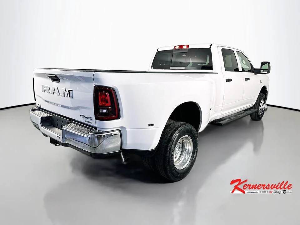 2026 Ram 3500 - Image 7 of 21