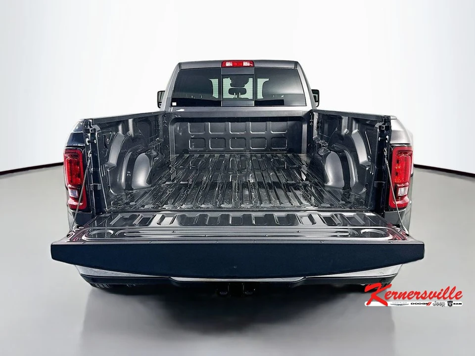2026 Ram 3500 - Image 16 of 21