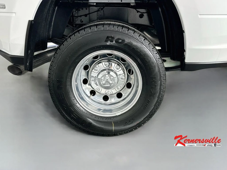 2026 Ram 3500 - Image 16 of 21