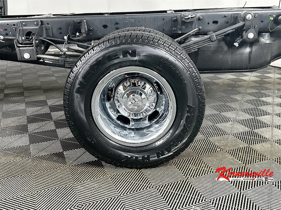 2026 Ram 3500 - Image 16 of 20