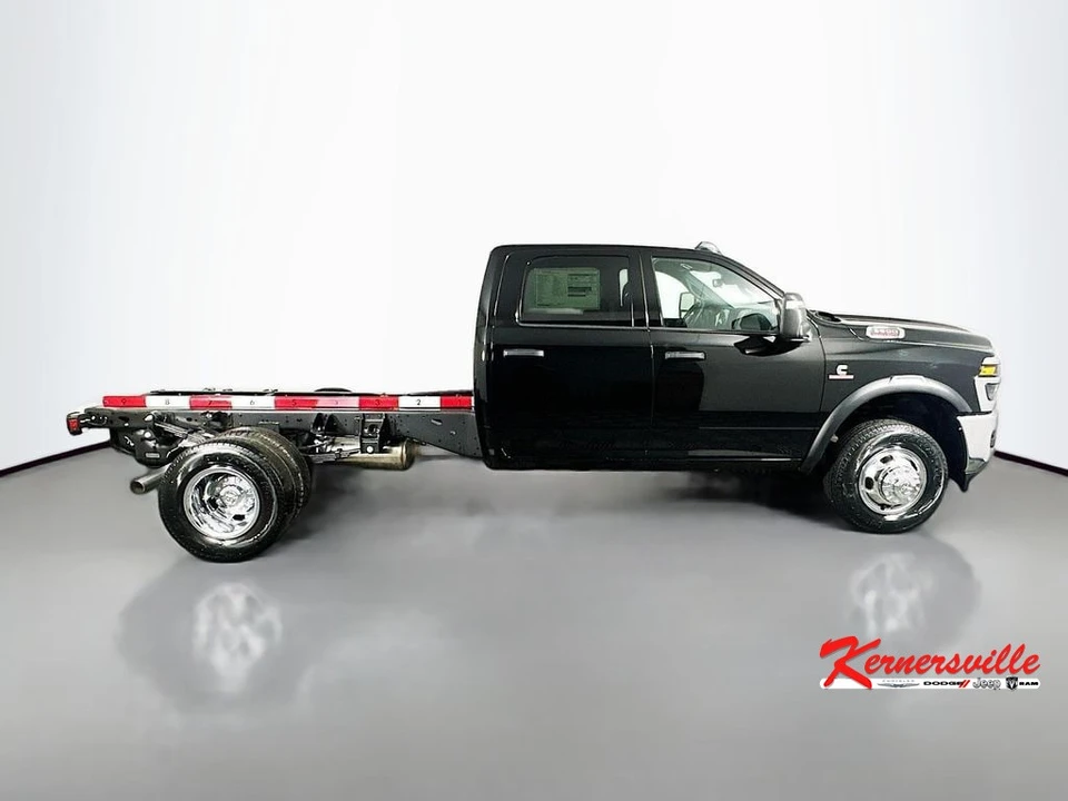 2026 Ram 3500 - Image 7 of 20
