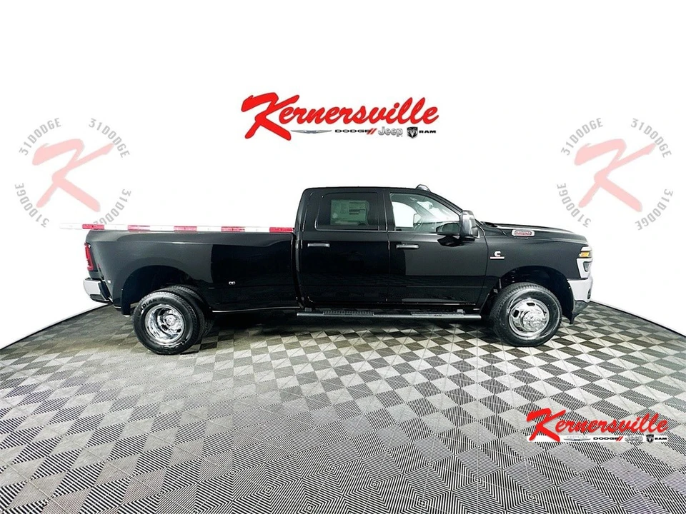 2026 Ram 3500 - Image 9 of 21
