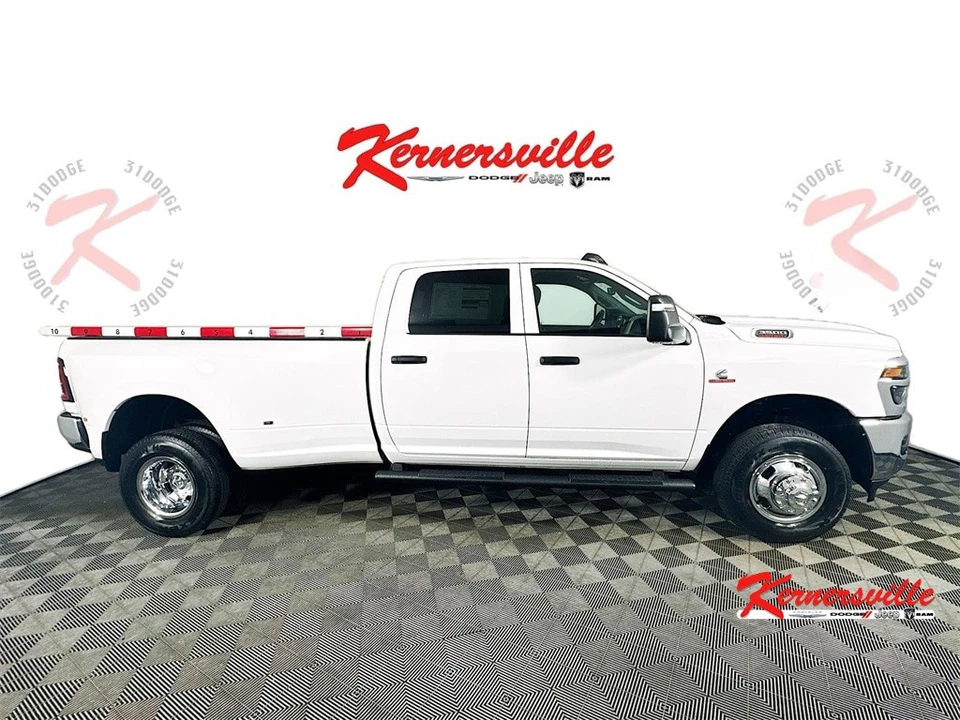 2026 Ram 3500 - Image 8 of 12