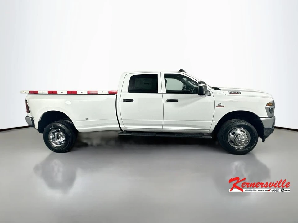 2026 Ram 3500 - Image 8 of 12