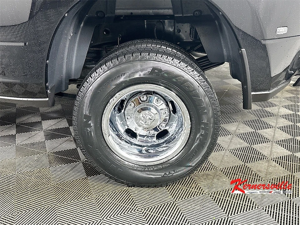 2026 Ram 3500 - Image 17 of 21