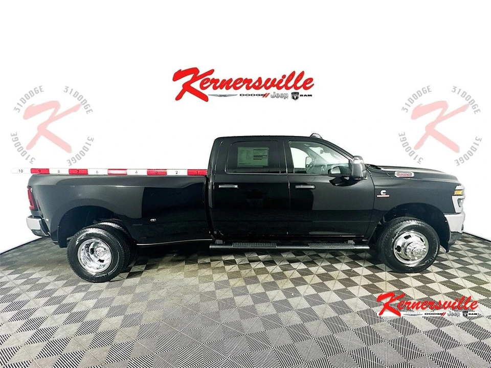 2026 Ram 3500 - Image 8 of 12