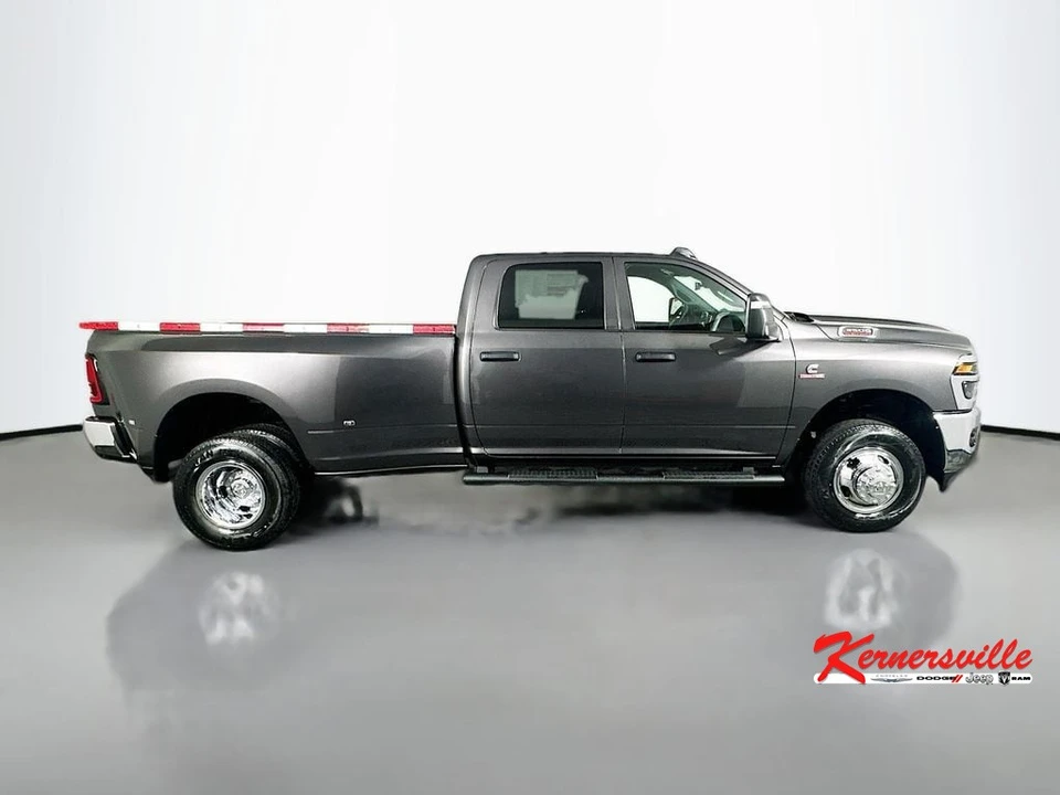 2026 Ram 3500 - Image 8 of 12