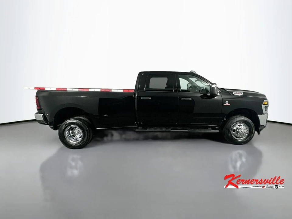 2026 Ram 3500 - Image 8 of 12