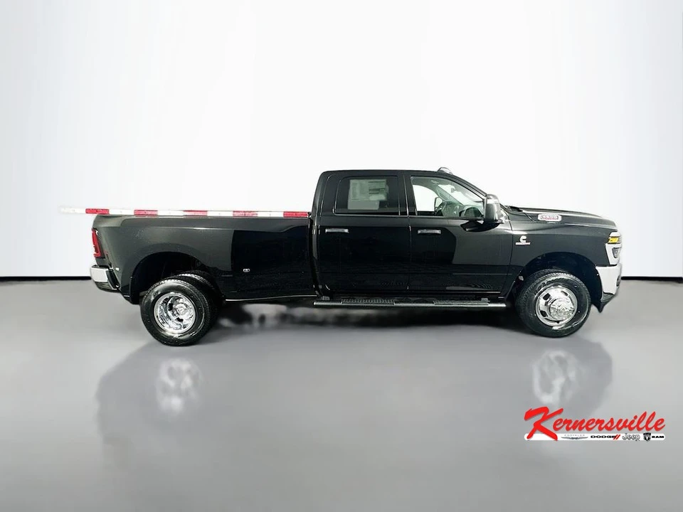 2026 Ram 3500 - Image 8 of 12