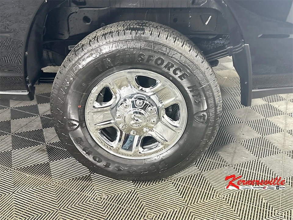 2026 Ram 3500 - Image 17 of 21