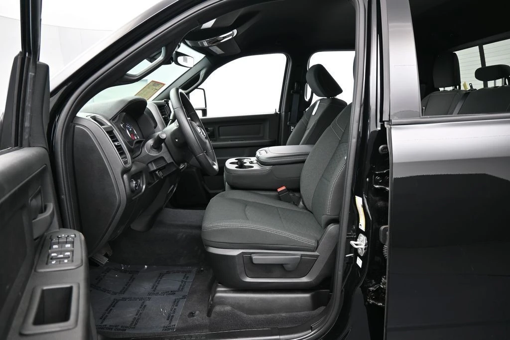 2026 Ram 3500 - Image 11 of 31
