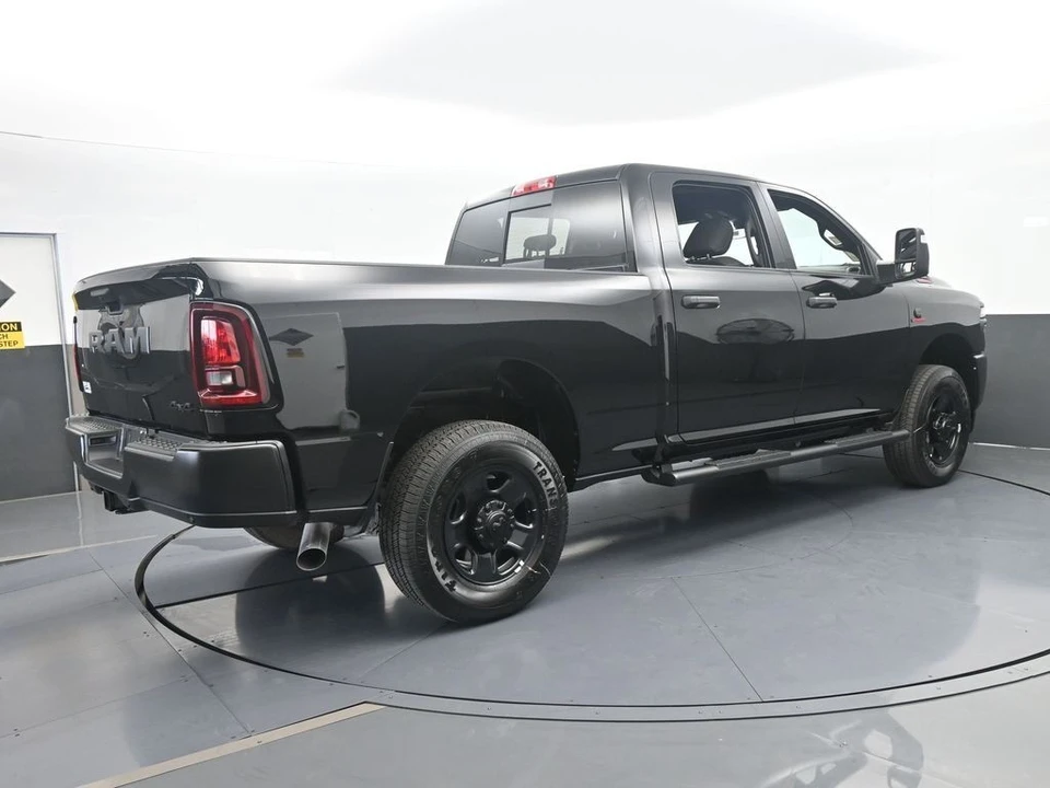 2026 Ram 3500 - Image 6 of 31