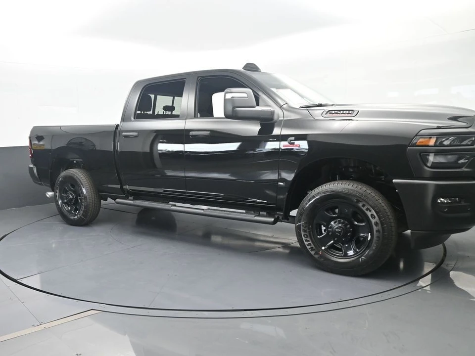 2026 Ram 3500 - Image 8 of 31
