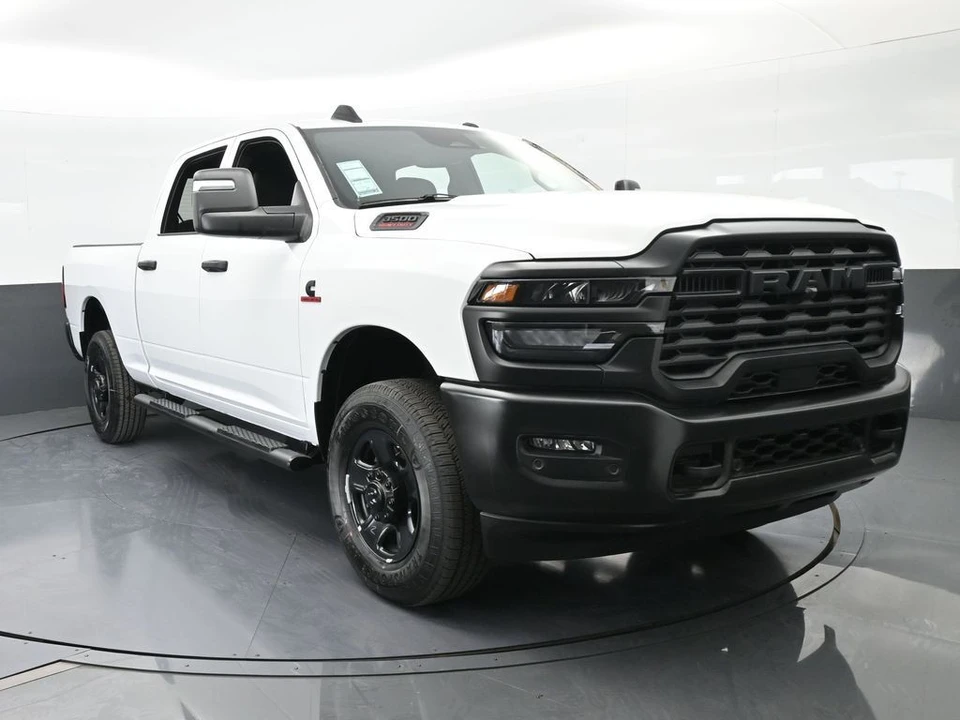 2026 Ram 3500 - Image 9 of 31