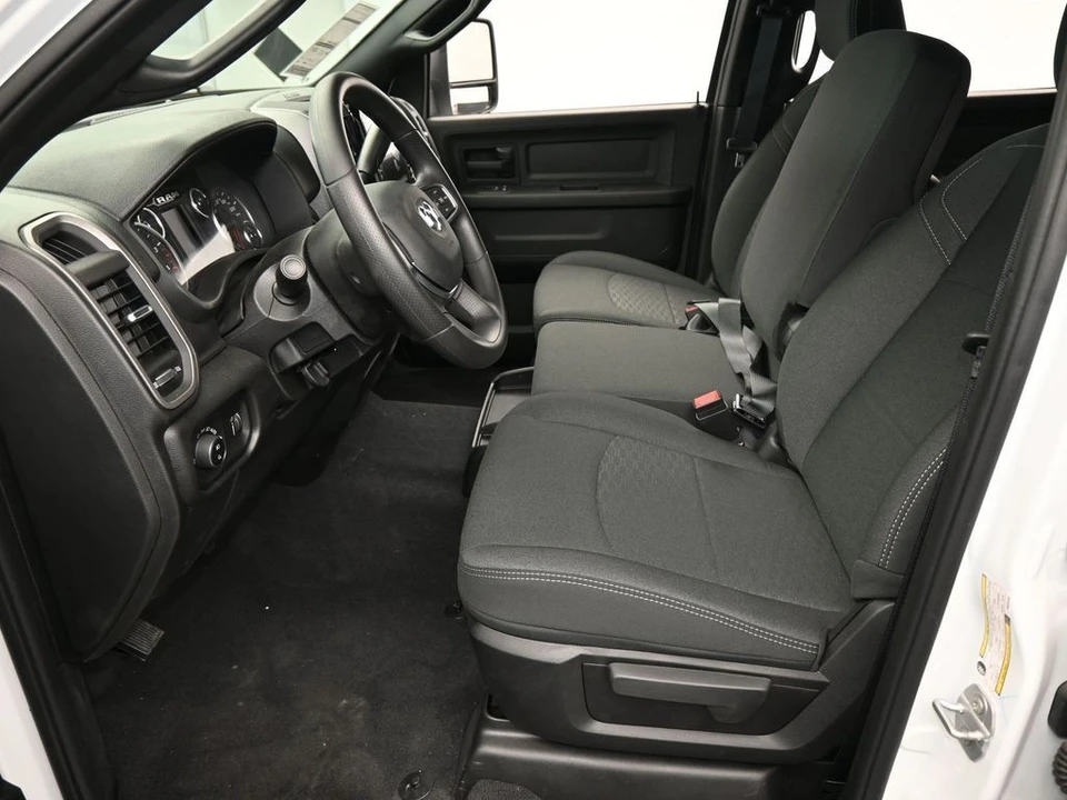 2026 Ram 3500 - Image 11 of 31