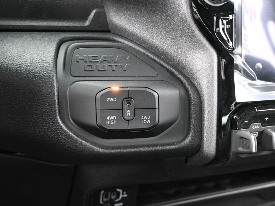 2026 Ram 3500 - Image 24 of 31