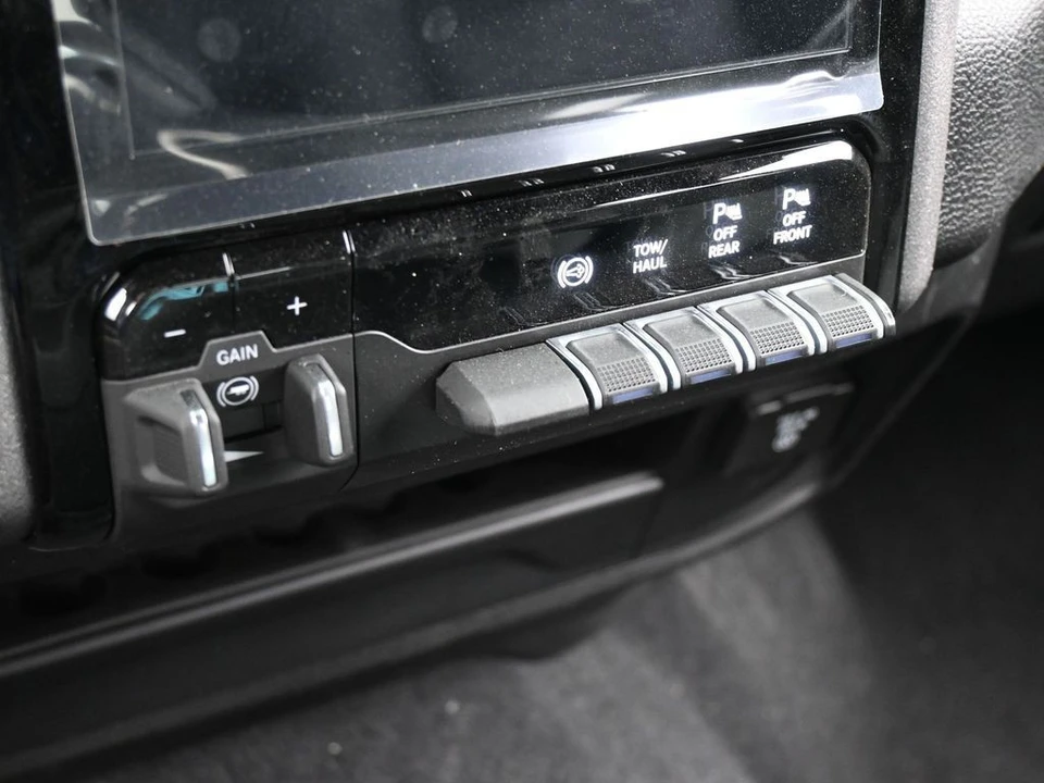 2026 Ram 3500 - Image 21 of 31