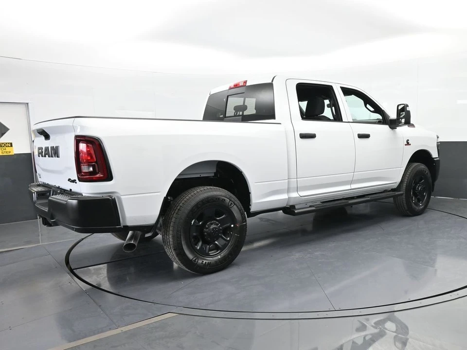 2026 Ram 3500 - Image 6 of 31