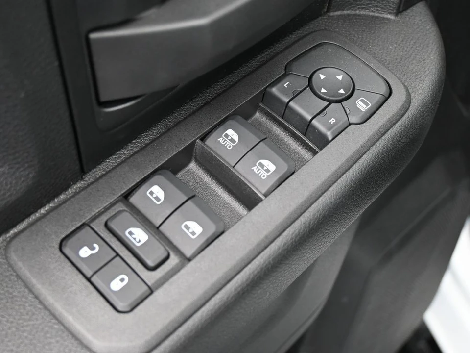 2026 Ram 3500 - Image 16 of 31