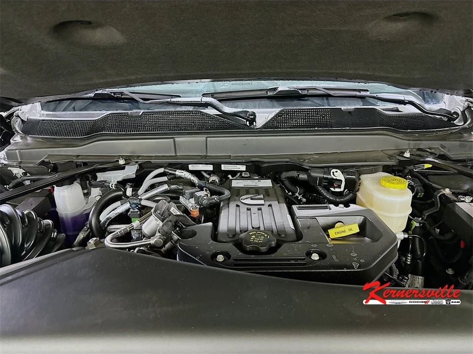 2026 Ram 3500 - Image 17 of 20