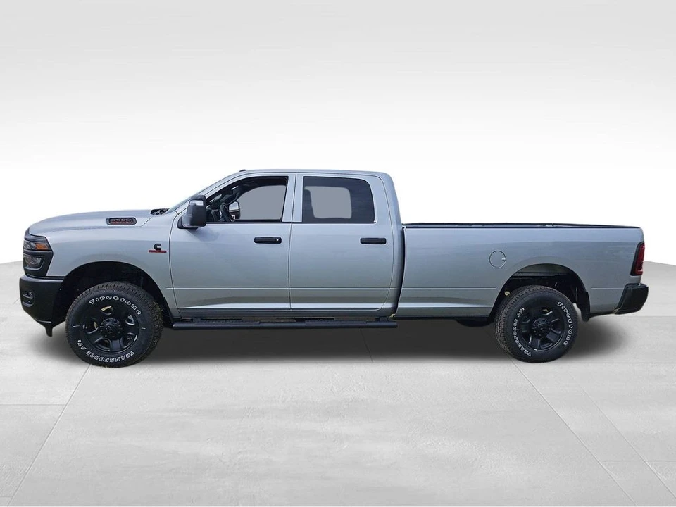 2026 Ram 3500 - Image 16 of 21